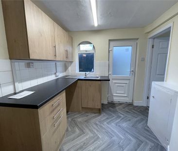 2 bedroom terraced house to rent - Photo 4