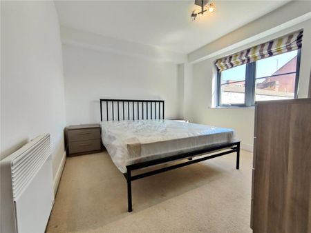 2 bedroom apartment to rent - Photo 4