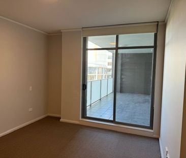 RENOVATED 2 BEDROOM IN PACIFIC SQUARE - Photo 2