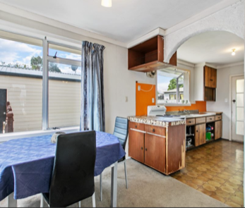 MANUREWA, 3 BEDROOMS - Photo 2
