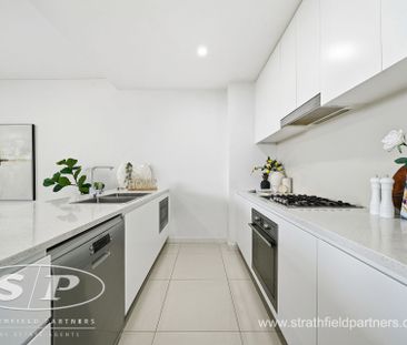 Modern Two-Bedroom Apartment in Desirable Strathfield Locale - Photo 5