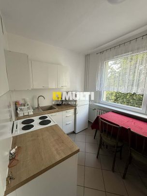 Kawalerka z balkonem w bloku z windą - Zdjęcie 1