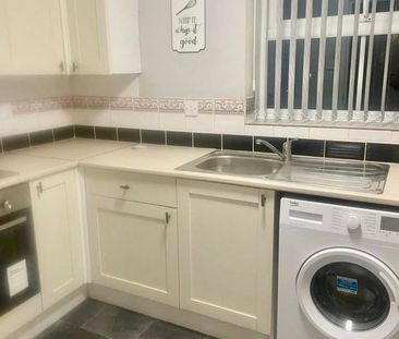 1 Bed Flat, Drapers Fields, CV1 - Photo 1