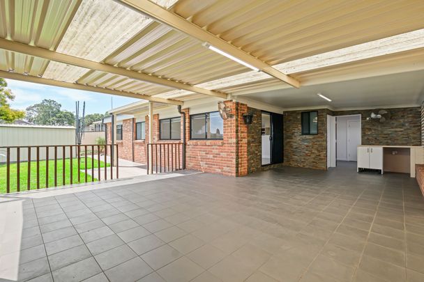 Modern Four Bedroom Family Home - Photo 1