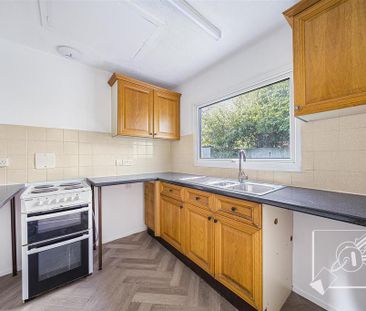 2 bedroom detached bungalow to rent - Photo 3