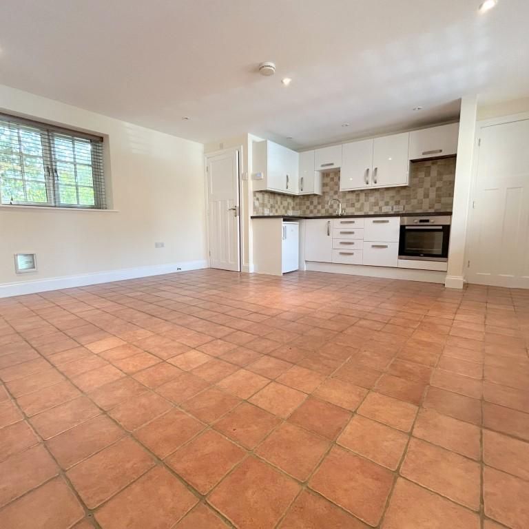 1 bedroom cottage to rent - Photo 1