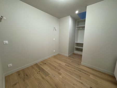 APPARTEMENT T4 - 69.14M² - 69005 - Photo 2
