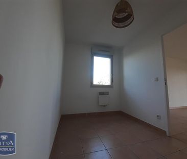 Location Appartement 3 pièces 54m² ST GILLES 30800 - Photo 3