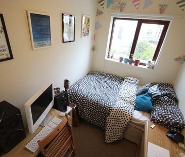 4 bedroom terraced house to rent - Photo 6