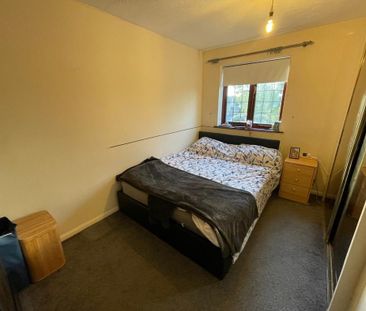 2 bedroom end of terrace house to rent - Photo 1