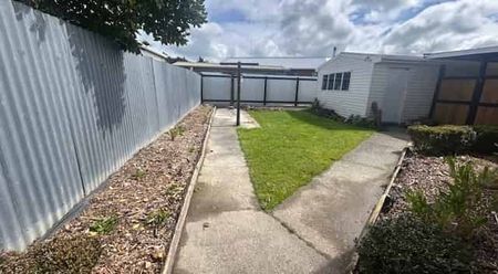 Feilding - 3 Bedrooms - Photo 3