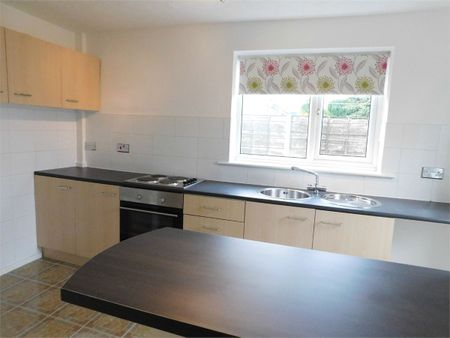 Alma Street - Photo 2