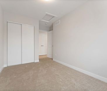 For Lease - 364 Les Emmerson Drive, Barrhaven, Ontario - Photo 5