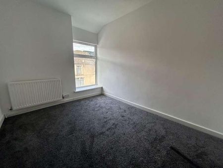 Miskin Road, Tonypandy, CF40 - Photo 3