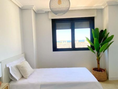 Luxury penthouse for rent in Estepona, Andalusia - Photo 5