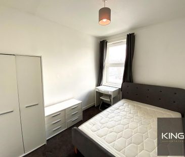 4 bedroom terraced house to rent - Photo 4