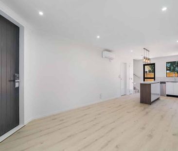 Manurewa, 3 bedrooms - Photo 2