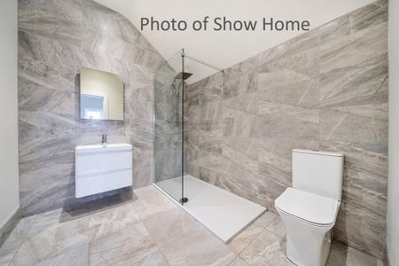 4 bedroom detached house to rent - Photo 5