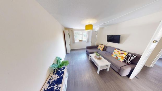 4 bedroom house to rent - Photo 1