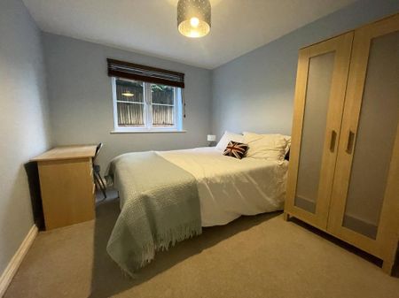 2 bedroom flat to rent - Photo 4