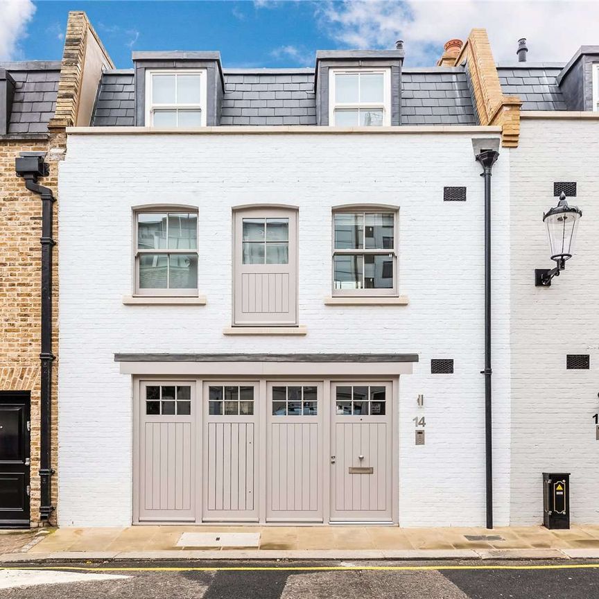 This beautifully refurbished three bedroom mews house is located close to the amenities of Sloane Square and Knightsbridge - Photo 1