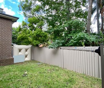 2-bedroom Modern Townhouse in great location - Photo 1