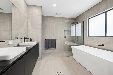 5 Theatre Place, Thrumster NSW 2444 - House For Rent | Domain - Photo 3