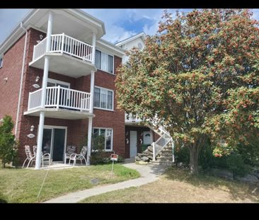 Grand 4 1/2 à Louer - Photo 1