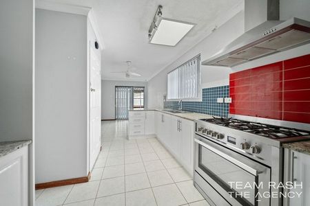 The Agency Proudly Presents 35 Nye Way, Orelia WA 6167! - Photo 4