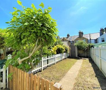 2 bedroom property to rent in Canterbury - Photo 2