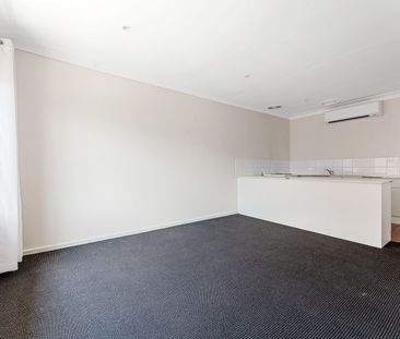 4/42 Petrie Street, Frankston, Vic 3199 - Photo 3