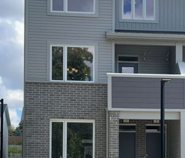 For Lease - 990 Deveron Crescent Unit# 3, London South, Ontario - Photo 4