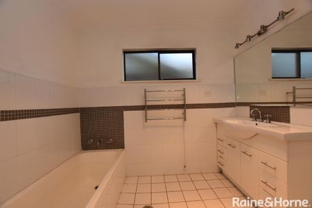 30 Nile Street, Orange, NSW 2800 - Photo 5