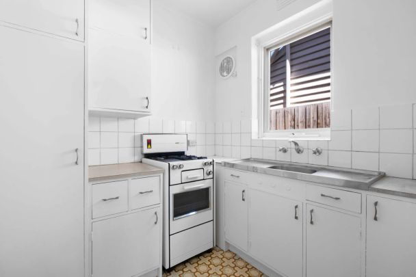 1/36 Burke Road, - Photo 1