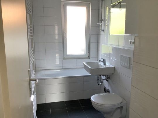 Komplett renovierte Wohnung in Bremen Neustadt – Mit Balkon und modernem Bad - Photo 1