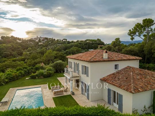 Maison à louer Mougins, Cote d'Azur, France16 500 EUR / Mois - Photo 1