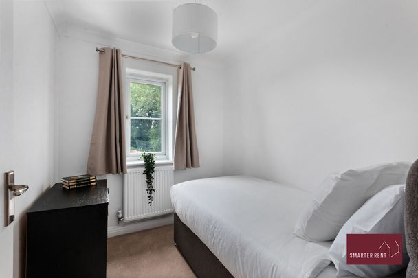 3 Bed House - Photo 1