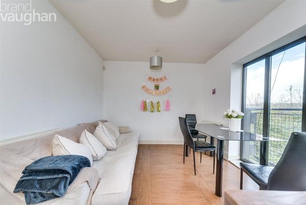 4 bedroom terraced house to rent - Photo 1