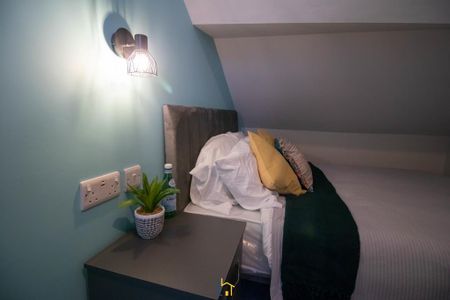 1 bedroom in a house share to rent - Photo 3