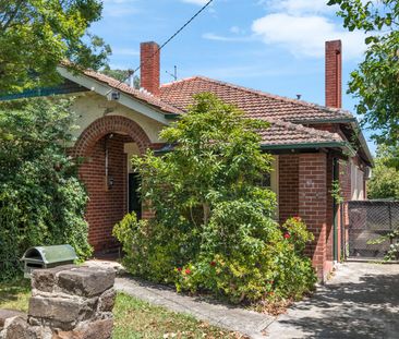 81 Tennyson Street, Kew VIC 3101 - House For Rent | Domain - Photo 4