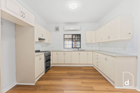 Spacious, Upgraded Family Home In East Corrimal - Photo 4