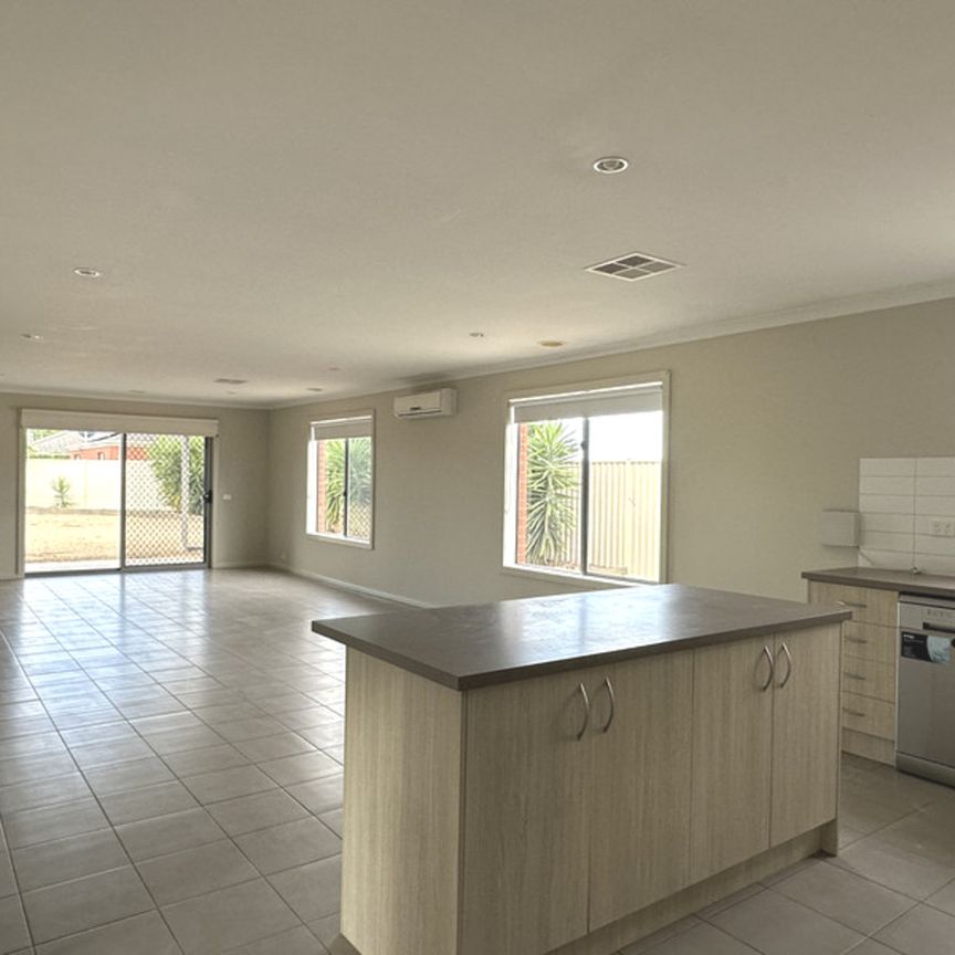23 Rembrandt Road, SHEPPARTON VIC 3630 - Photo 1