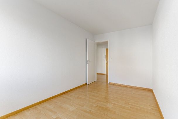 Attractive 4.5-room living happiness in Utzenstorf - Photo 1