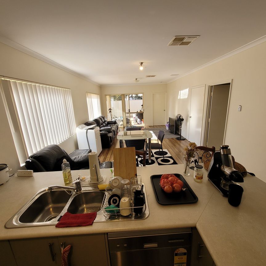 Cloverdale - Photo 1