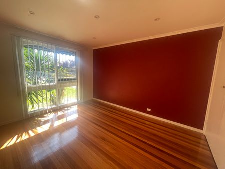 16 Silvan Street, Oakleigh South VIC 3167 - House For Rent | Domain - Photo 2