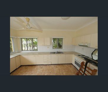 Hidden Gem in Seven Hills – Character, Space & Convenience! - Photo 6