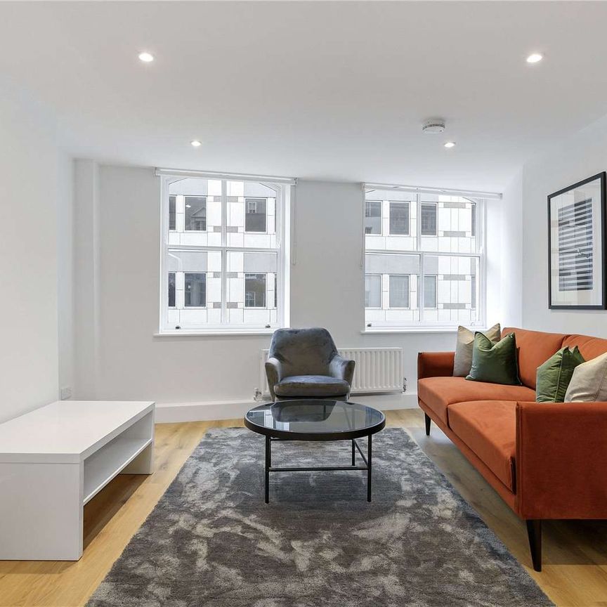 One bedroom recently refurbished property in an excellent location. - Photo 1