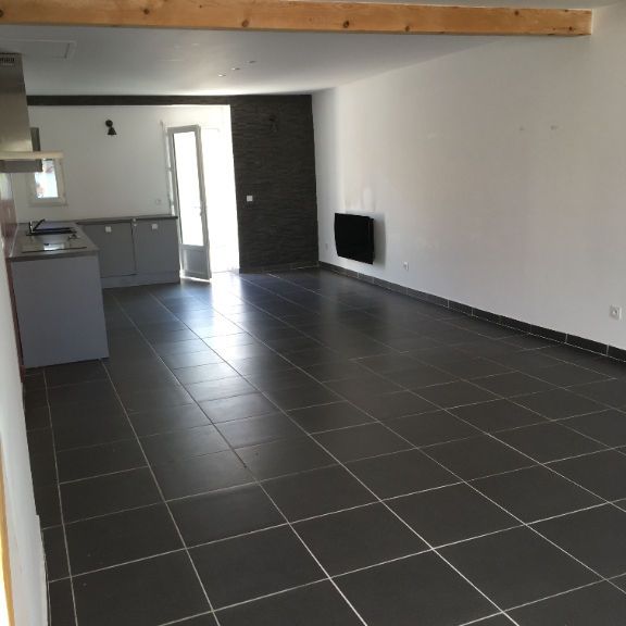 Location maison 5 pièces, 102.37m², Rochefort - Photo 1