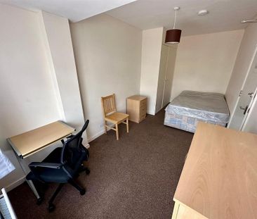 4 bedroom townhouse to rent - Photo 4