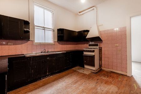 Large Terrace with Home Office or Art Style Studio - Photo 5